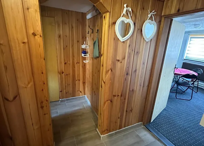 Landgasthaus Tenne Am Schloss Inn *