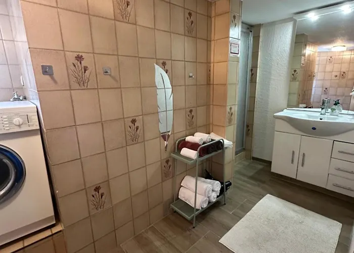 Landgasthaus Tenne Am Schloss Inn *